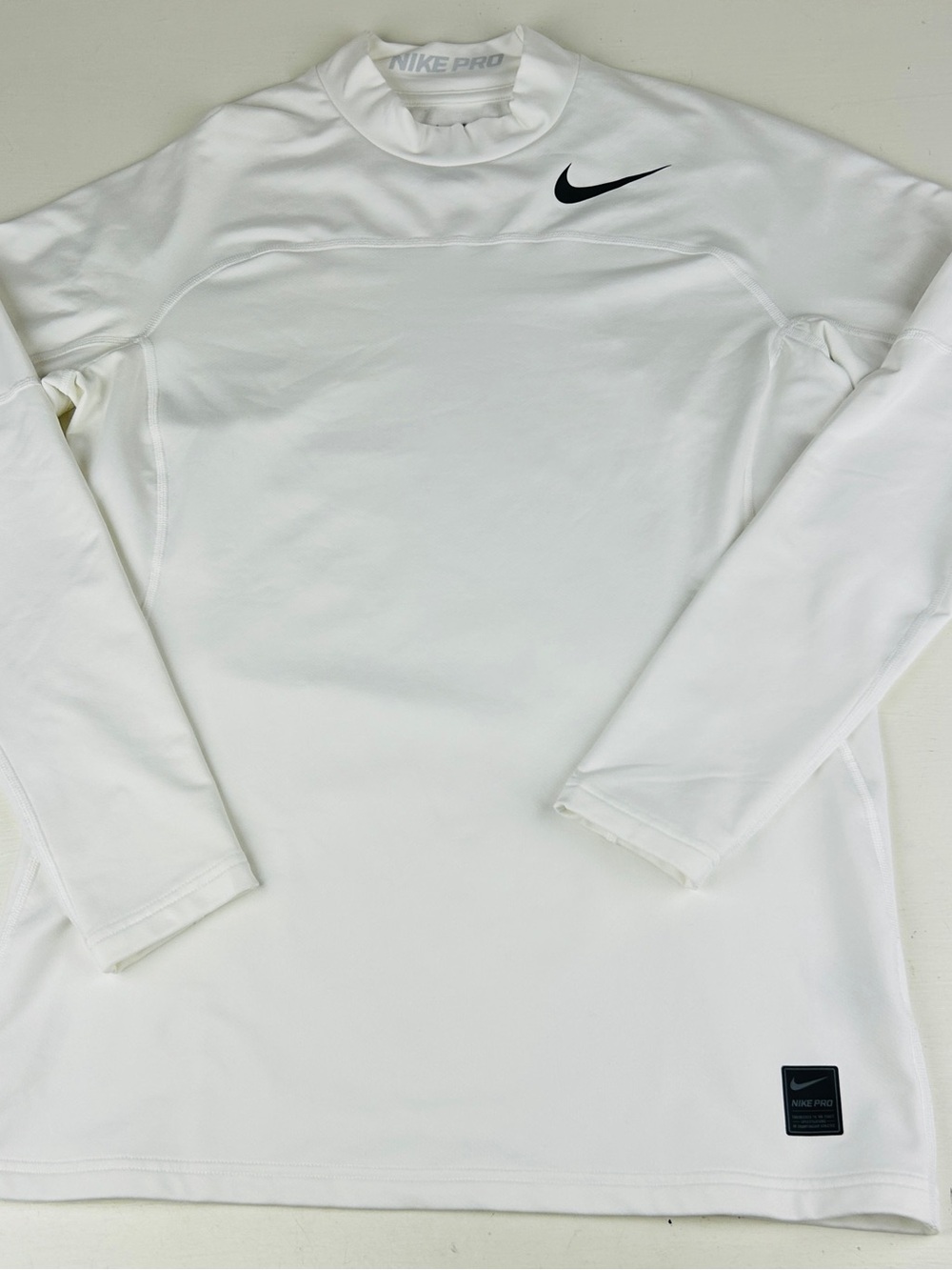 Nike Pro Combat Men’s Shirt Sz Medium Base Layer Mock Neck White HyperWarm